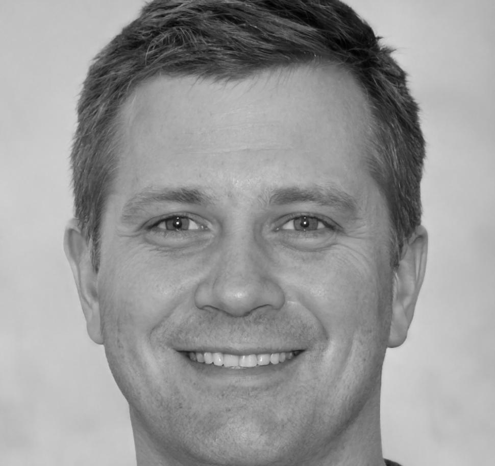 Portrait de Réginald Théberge, spécialiste en planification budgétaire
